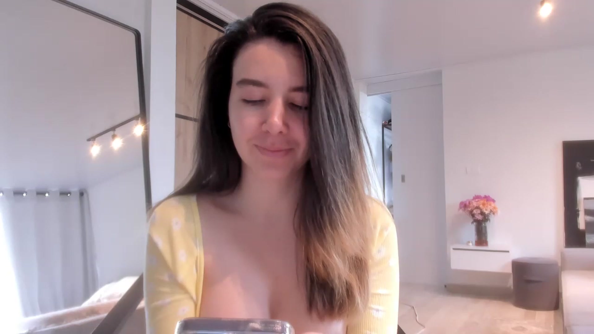 Gallery image thumbnail from LauraVega's myfreecams stream on, 01/22/2023, 16:52 image 14 of 20