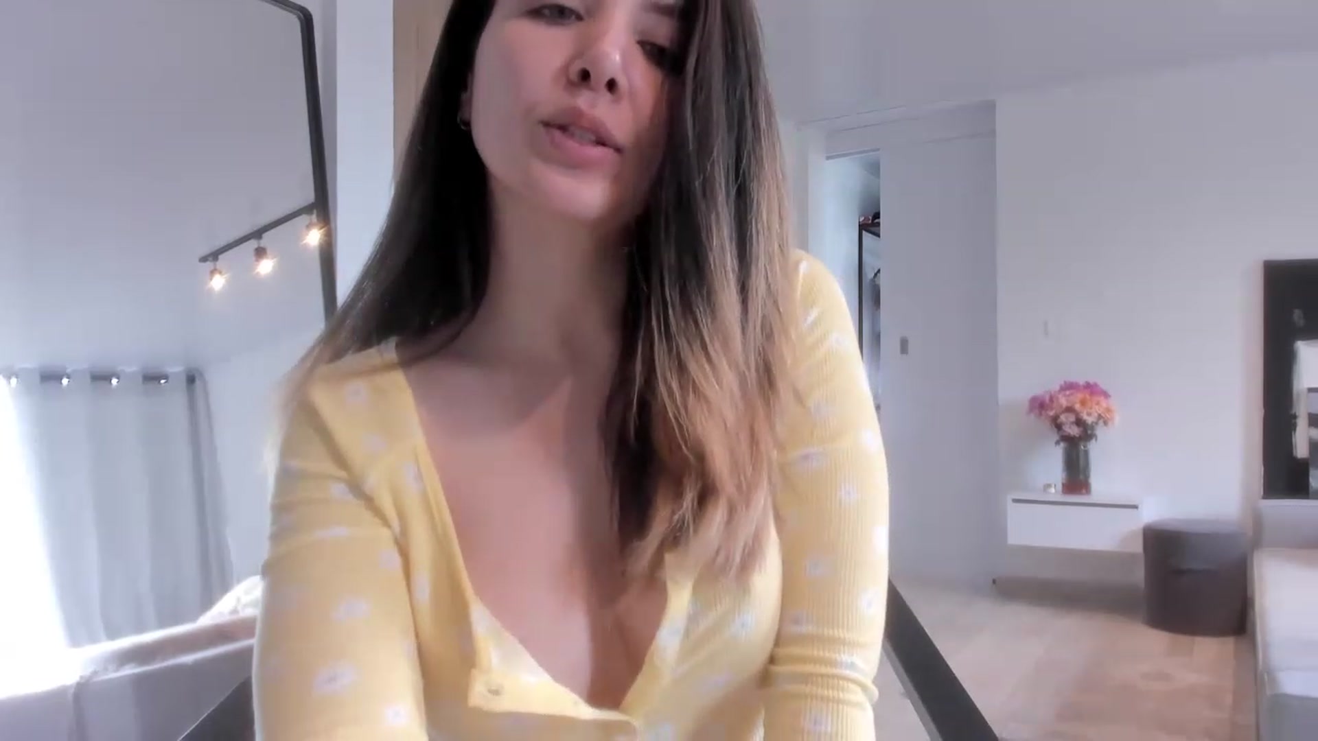 Gallery image thumbnail from LauraVega's myfreecams stream on, 01/22/2023, 16:52 image 10 of 20