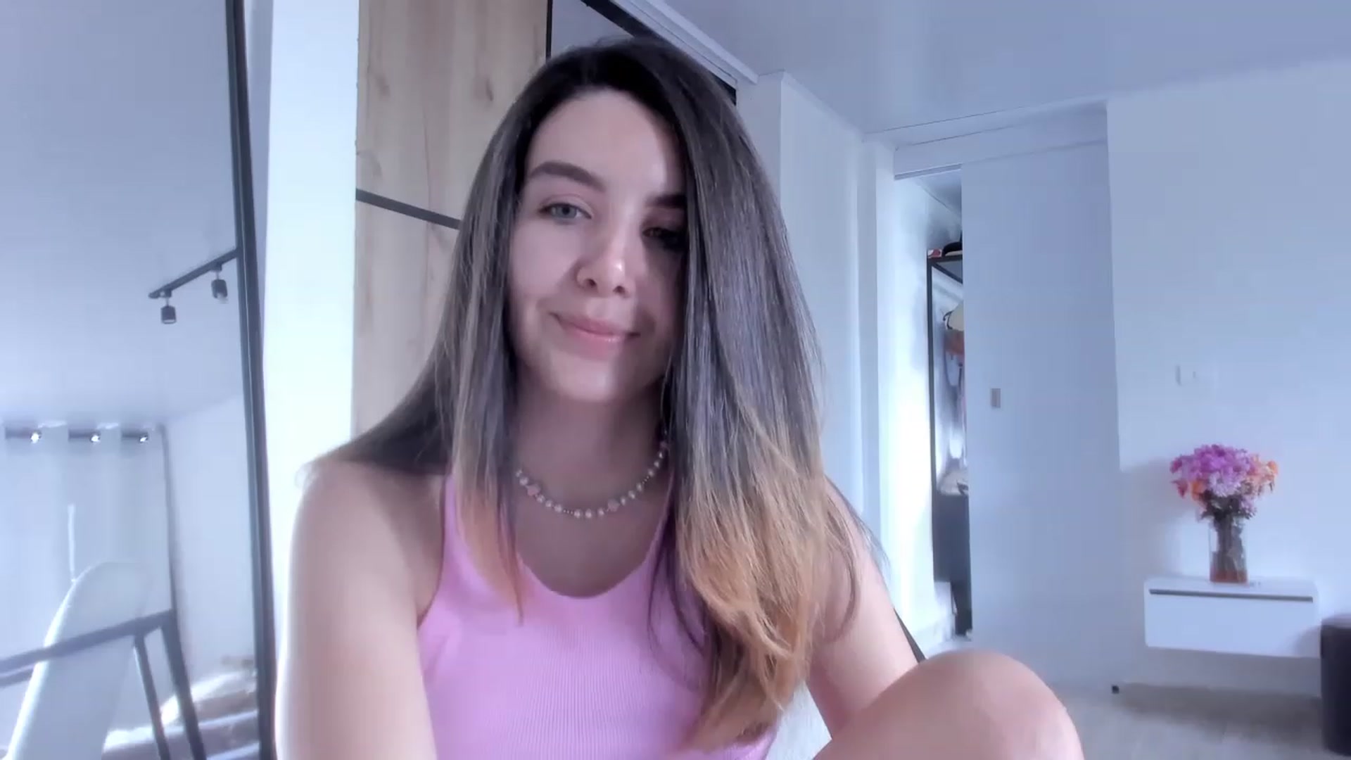 Gallery image thumbnail from LauraVega's myfreecams stream on, 01/26/2023, 17:12 image 18 of 20
