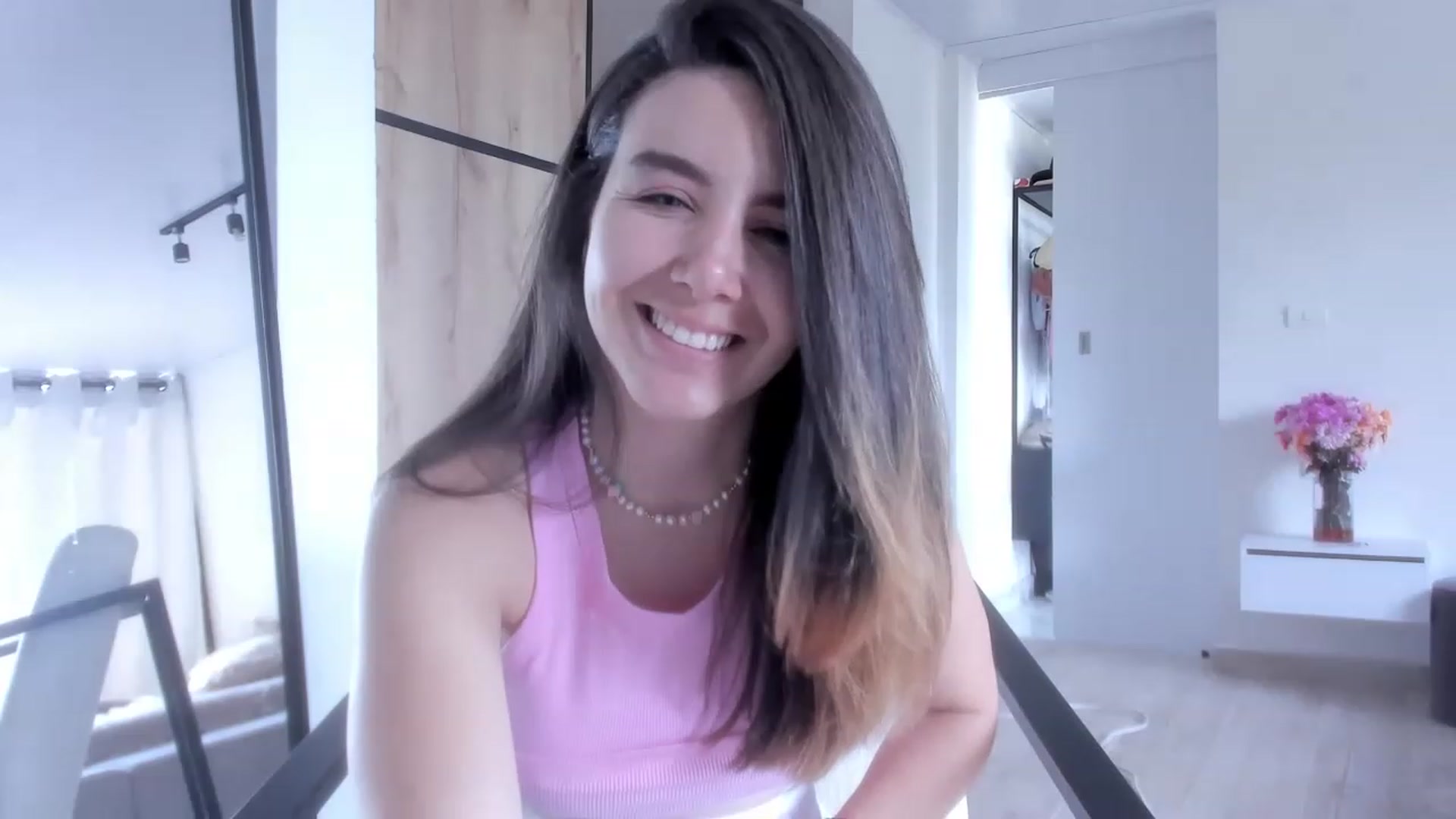Gallery image thumbnail from LauraVega's myfreecams stream on, 01/26/2023, 17:12 image 7 of 20