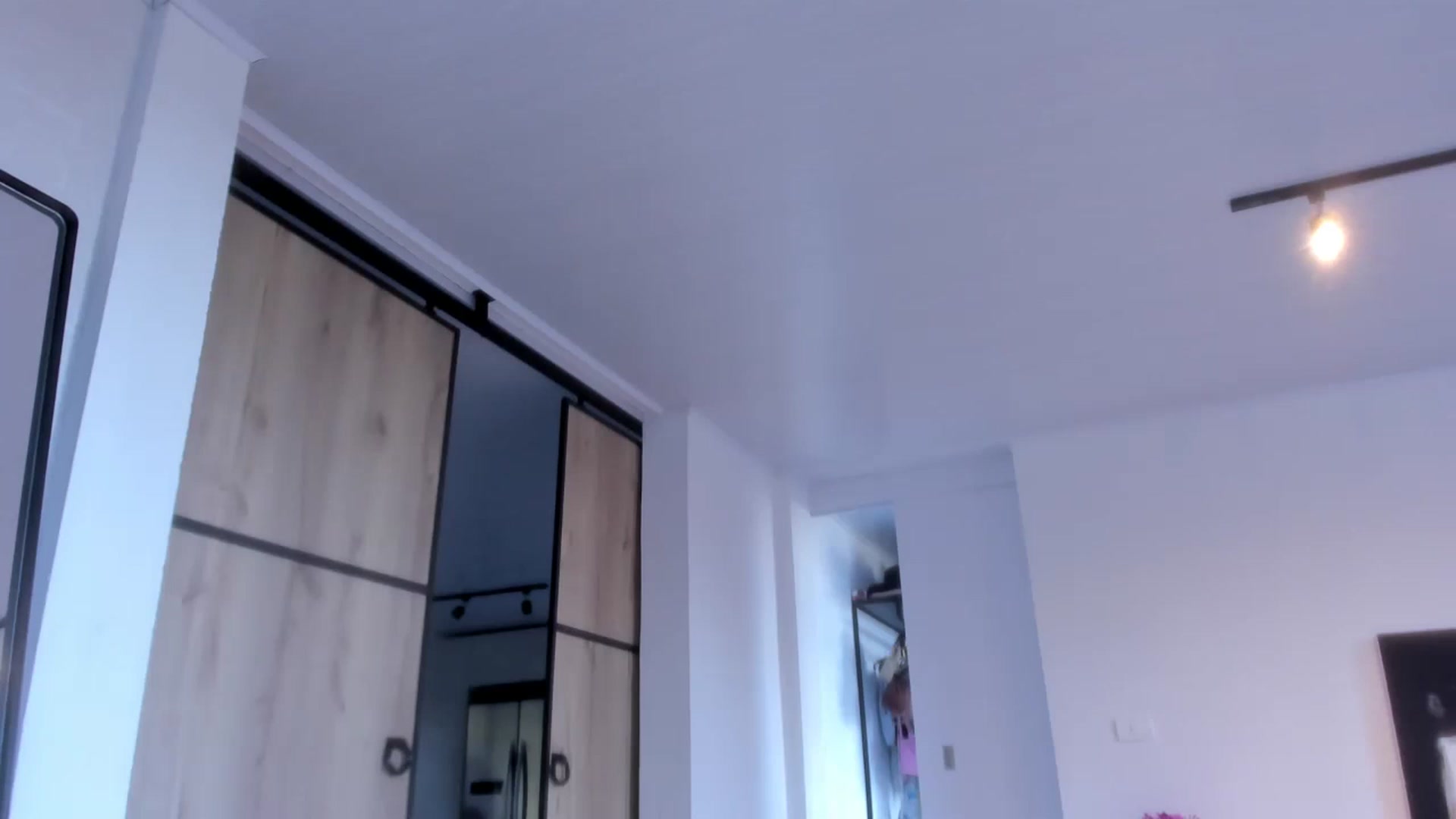 Gallery image thumbnail from LauraVega's myfreecams stream on, 01/27/2023, 23:44 image 10 of 20