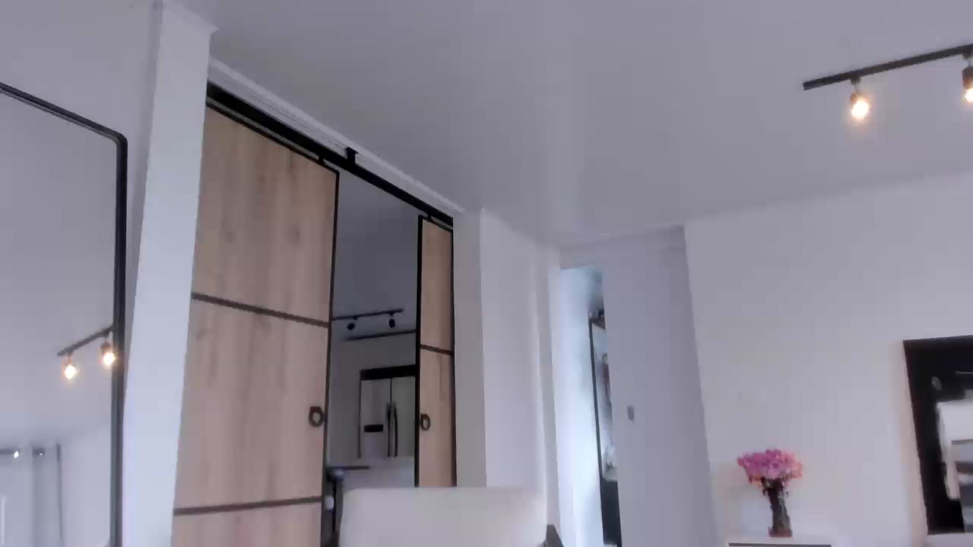 Gallery image thumbnail from LauraVega's myfreecams stream on, 01/30/2023, 15:27 image 14 of 20