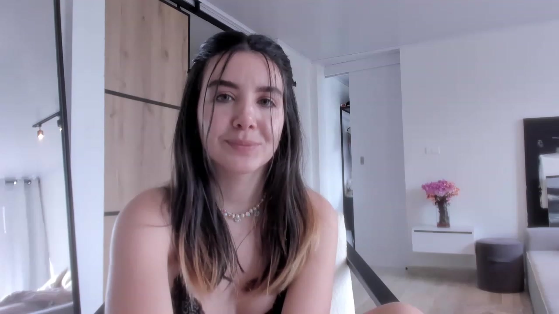 Gallery image thumbnail from LauraVega's myfreecams stream on, 01/30/2023, 16:36 image 8 of 20