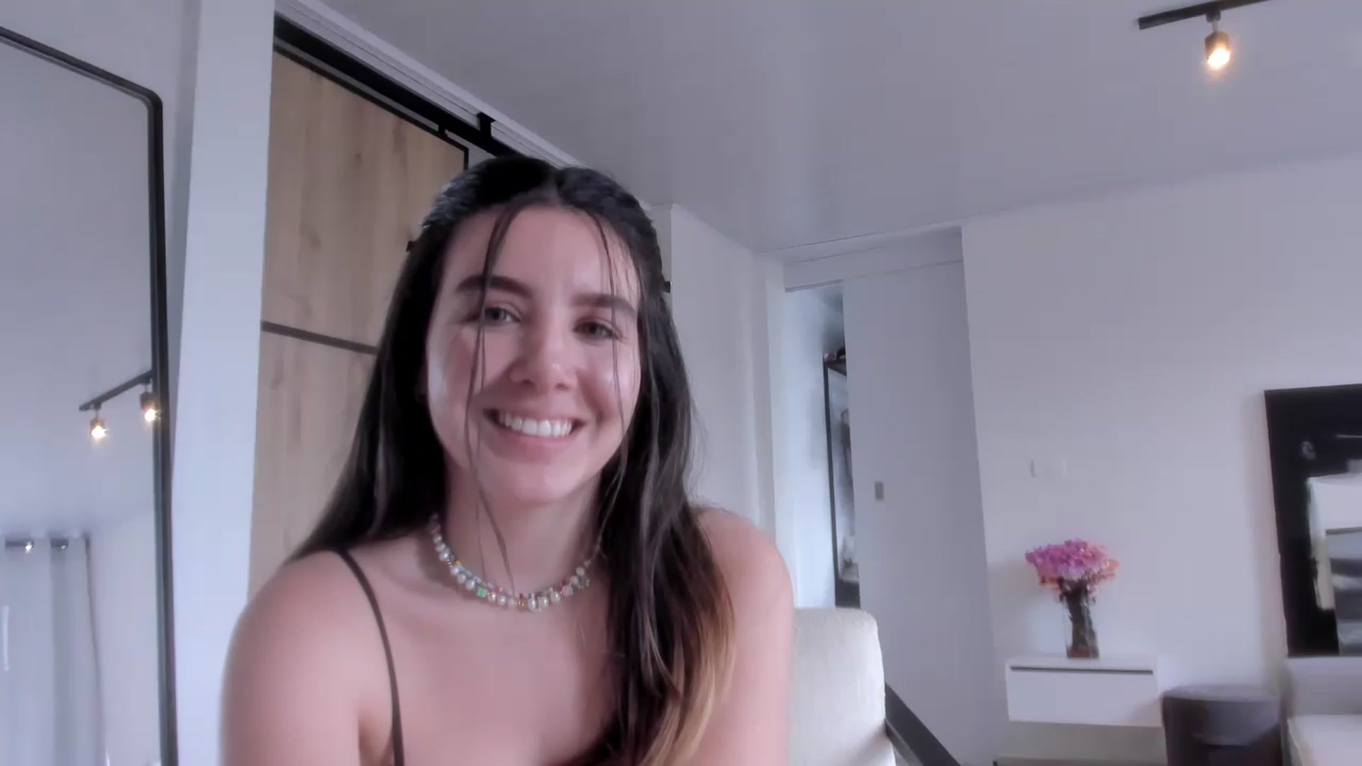 Gallery image thumbnail from LauraVega's myfreecams stream on, 01/30/2023, 16:36 image 1 of 20