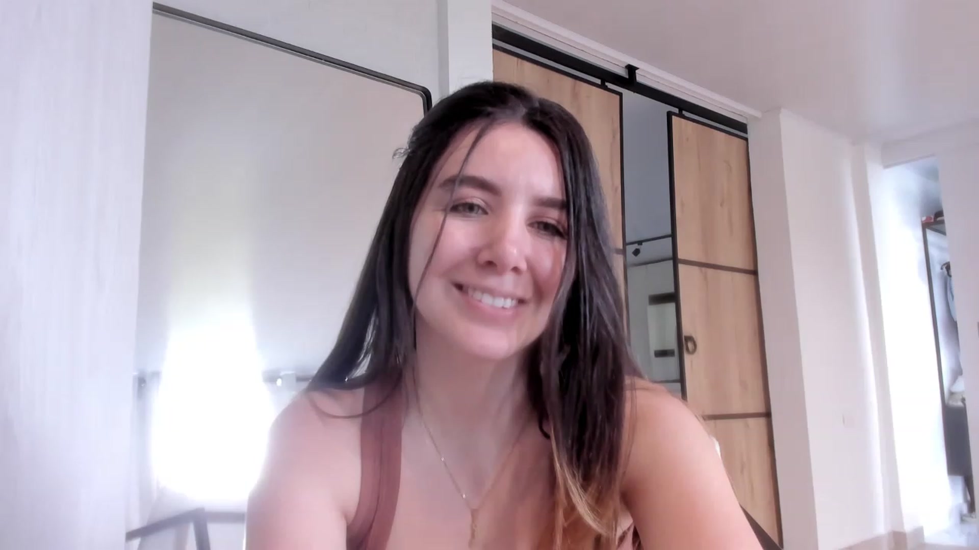 Gallery image thumbnail from LauraVega's myfreecams stream on, 02/04/2023, 16:22 image 14 of 20