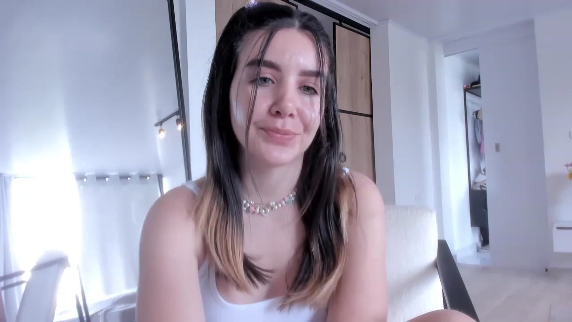 Gallery image thumbnail from LauraVega's myfreecams stream on, 02/06/2023, 16:10 image 13 of 20