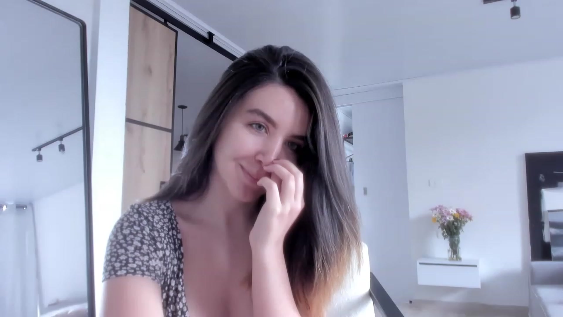 Gallery image thumbnail from LauraVega's myfreecams stream on, 02/13/2023, 17:02 image 5 of 20