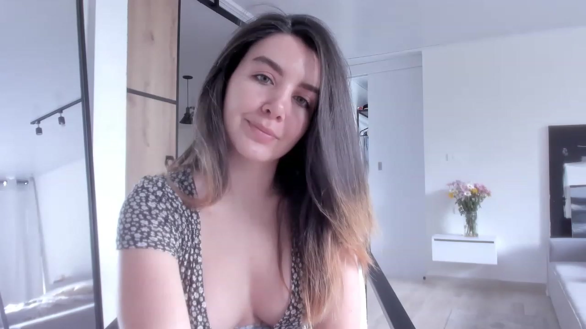 Gallery image thumbnail from LauraVega's myfreecams stream on, 02/13/2023, 17:02 image 8 of 20