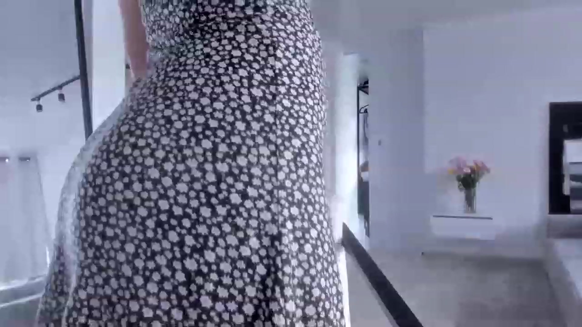 Gallery image thumbnail from LauraVega's myfreecams stream on, 02/13/2023, 17:02 image 17 of 20