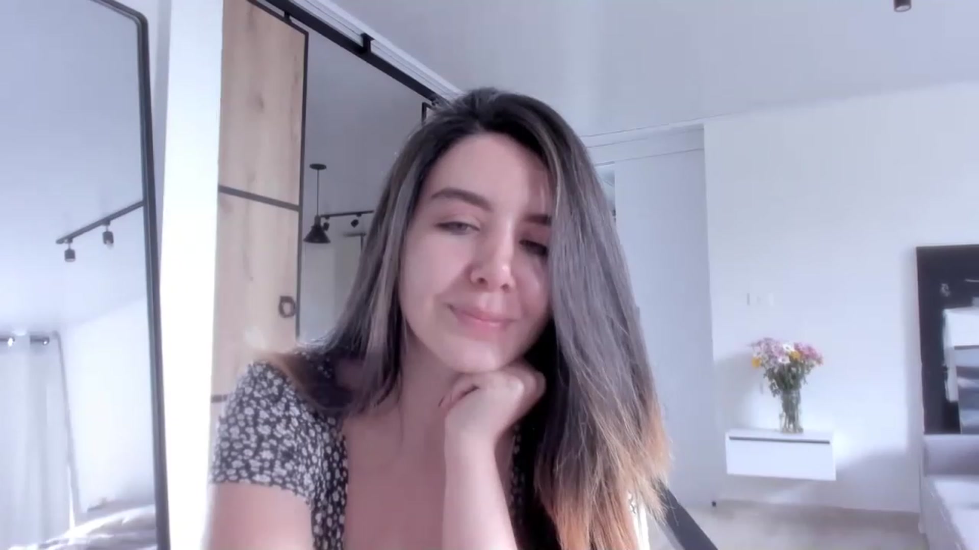 Gallery image thumbnail from LauraVega's myfreecams stream on, 02/13/2023, 17:02 image 12 of 20