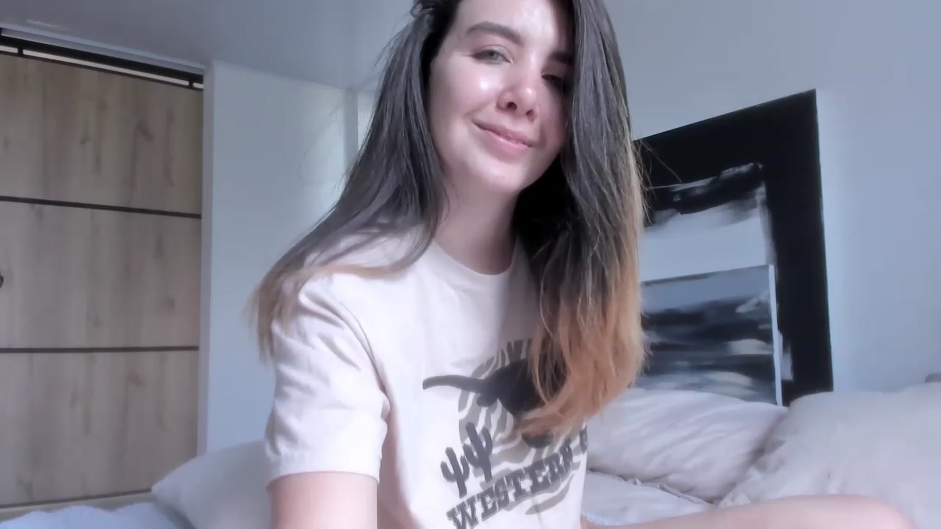 Gallery image thumbnail from LauraVega's myfreecams stream on, 02/24/2023, 17:07 image 20 of 20