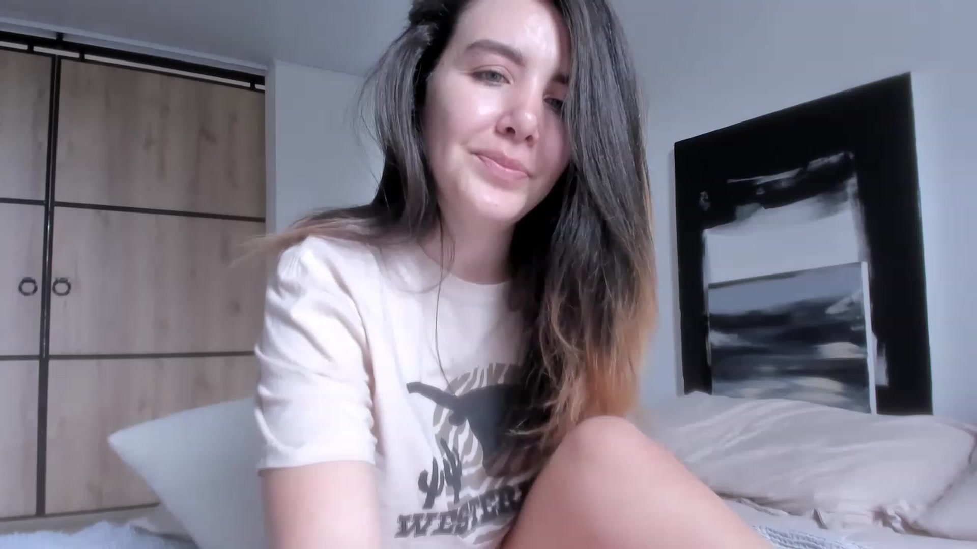 Gallery image thumbnail from LauraVega's myfreecams stream on, 02/24/2023, 17:07 image 13 of 20
