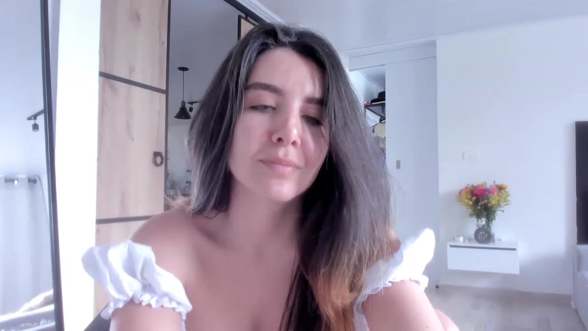 Gallery image thumbnail from LauraVega's myfreecams stream on, 02/25/2023, 15:53 image 10 of 20
