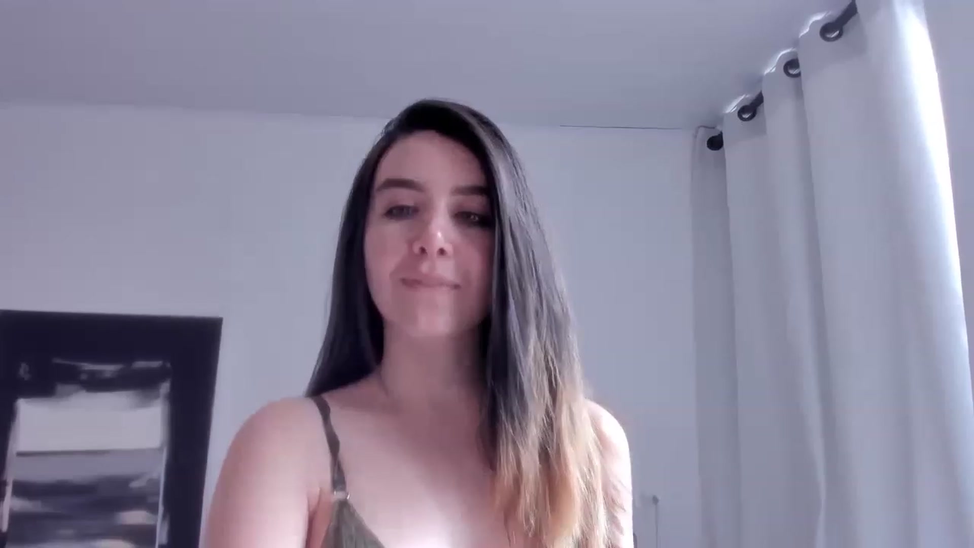 Gallery image thumbnail from LauraVega's myfreecams stream on, 03/01/2023, 18:12 image 10 of 20