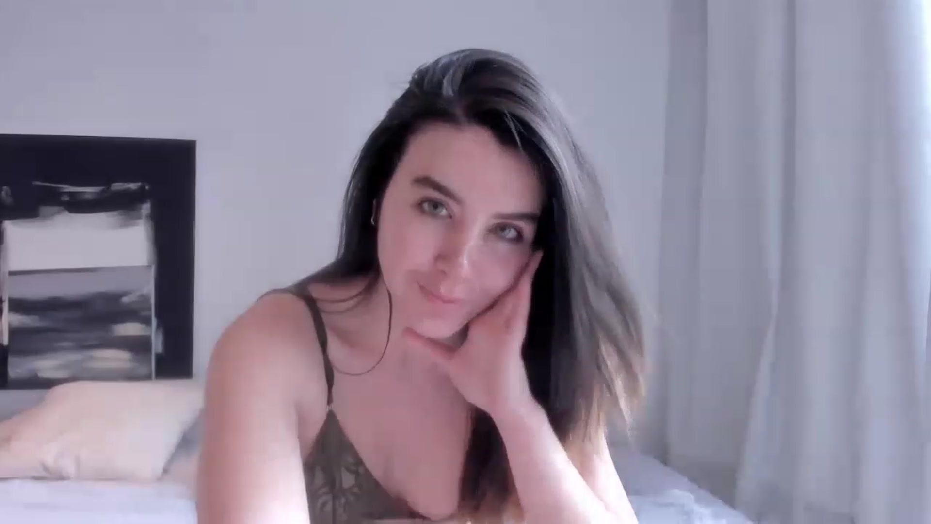 Gallery image thumbnail from LauraVega's myfreecams stream on, 03/01/2023, 18:12 image 15 of 20