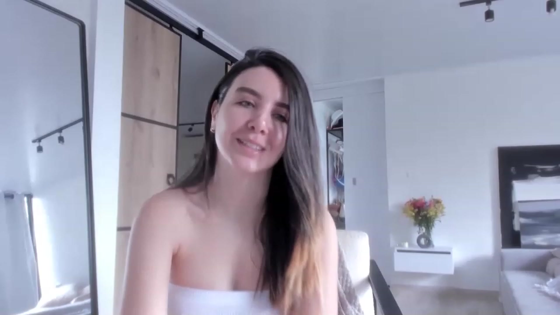 Gallery image thumbnail from LauraVega's myfreecams stream on, 03/02/2023, 16:46 image 1 of 20