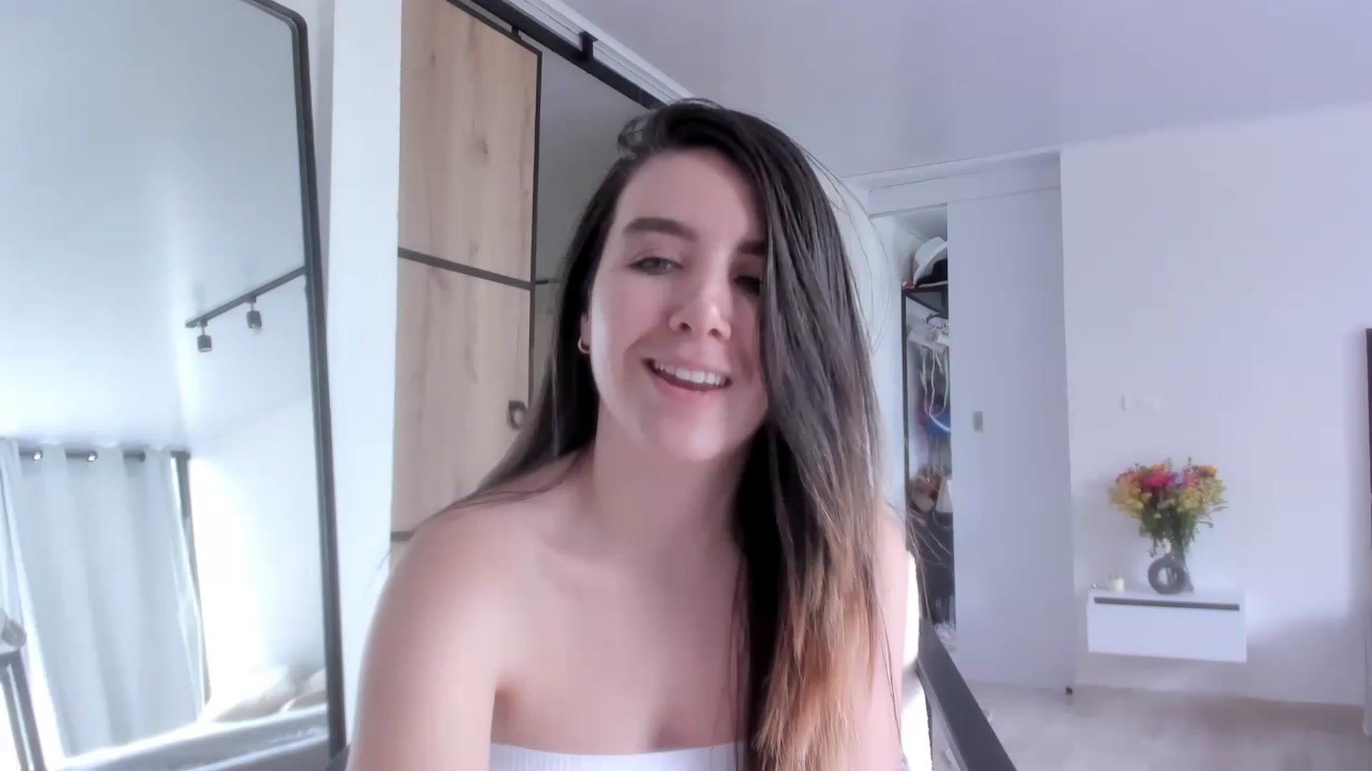 Gallery image thumbnail from LauraVega's myfreecams stream on, 03/02/2023, 16:46 image 14 of 20