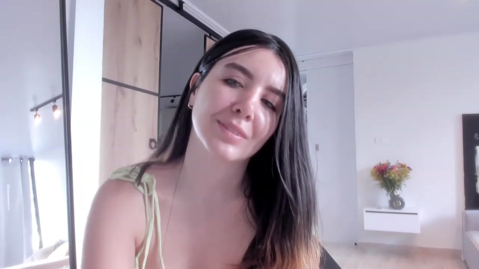 Gallery image thumbnail from LauraVega's myfreecams stream on, 03/04/2023, 16:46 image 18 of 20