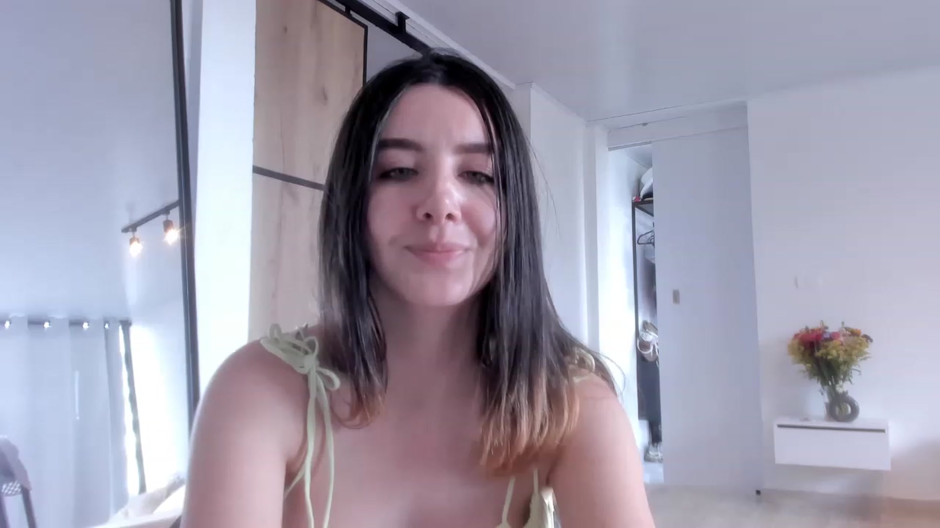 Gallery image thumbnail from LauraVega's myfreecams stream on, 03/04/2023, 17:18 image 9 of 20