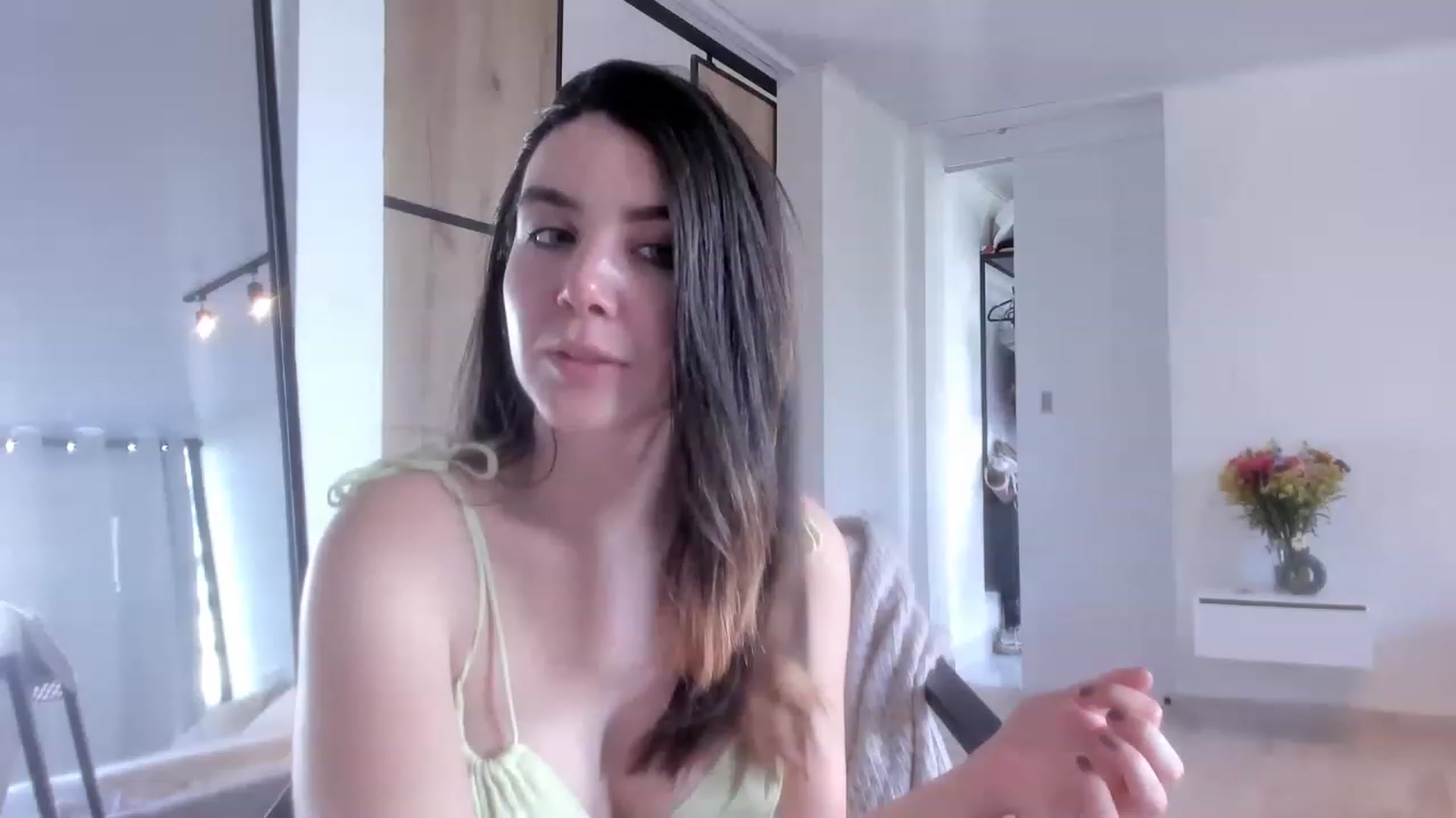 Gallery image thumbnail from LauraVega's myfreecams stream on, 03/04/2023, 20:34 image 1 of 20