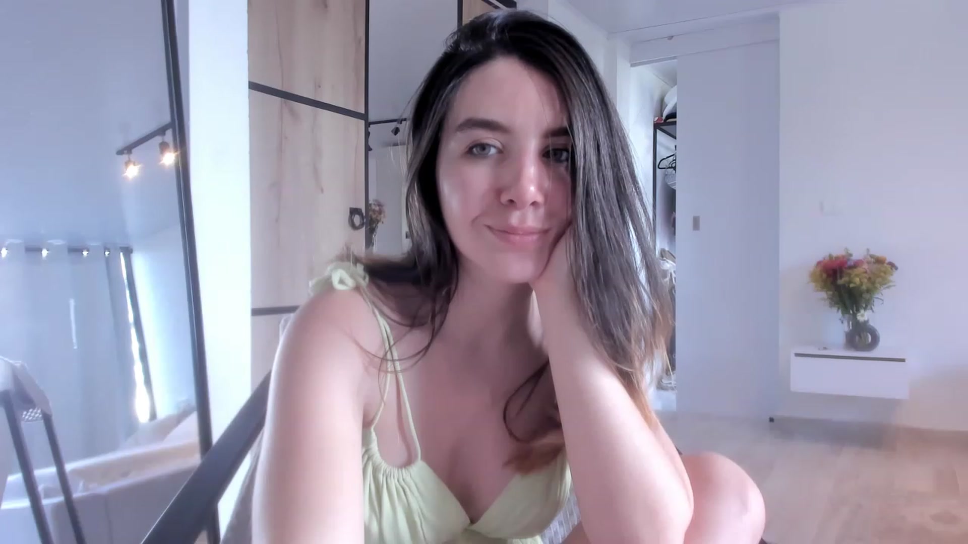 Gallery image thumbnail from LauraVega's myfreecams stream on, 03/04/2023, 20:34 image 3 of 20