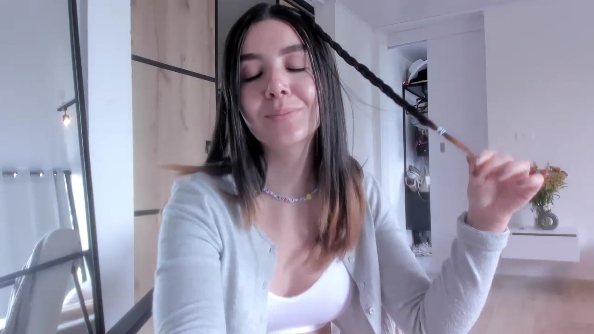 Gallery image thumbnail from LauraVega's myfreecams stream on, 03/05/2023, 17:45 image 9 of 20