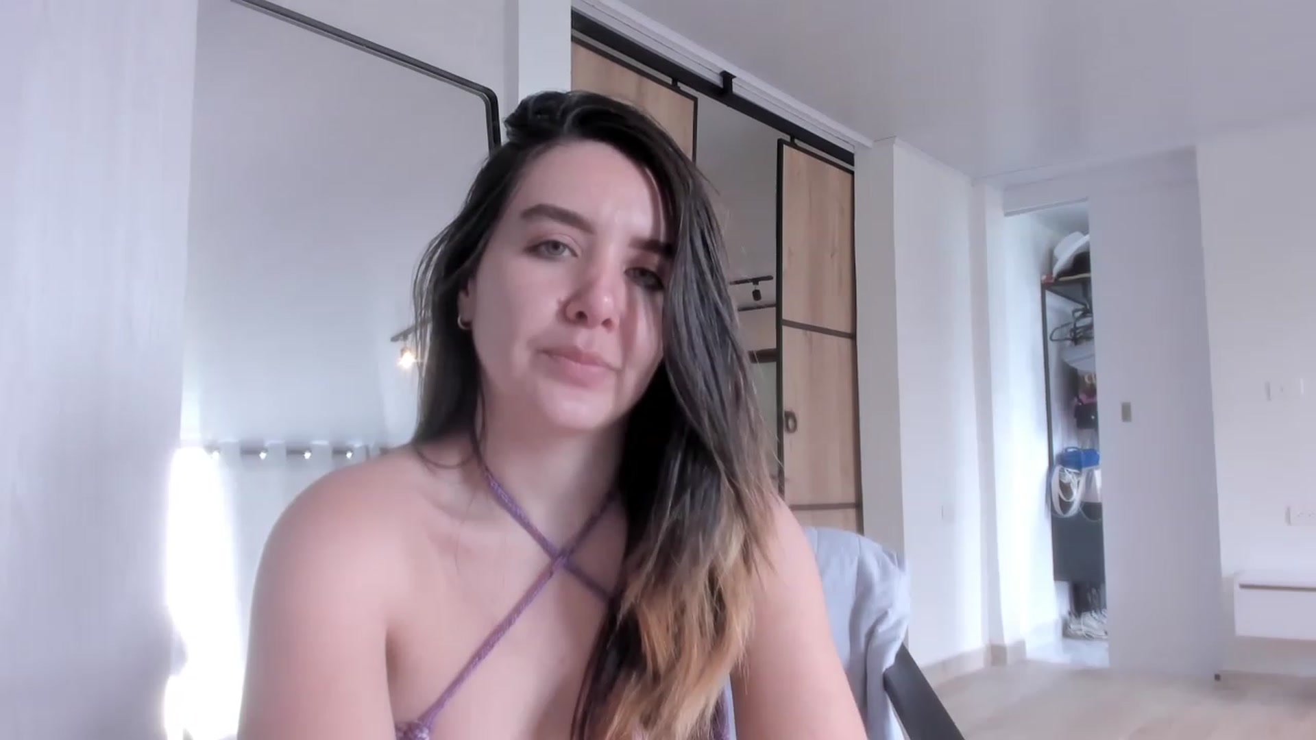 Gallery image thumbnail from LauraVega's myfreecams stream on, 03/09/2023, 16:59 image 9 of 20