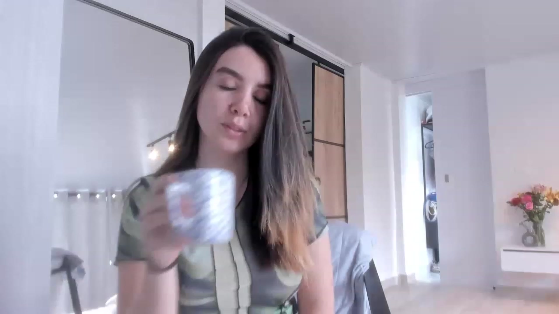 Gallery image thumbnail from LauraVega's myfreecams stream on, 03/10/2023, 17:52 image 2 of 20
