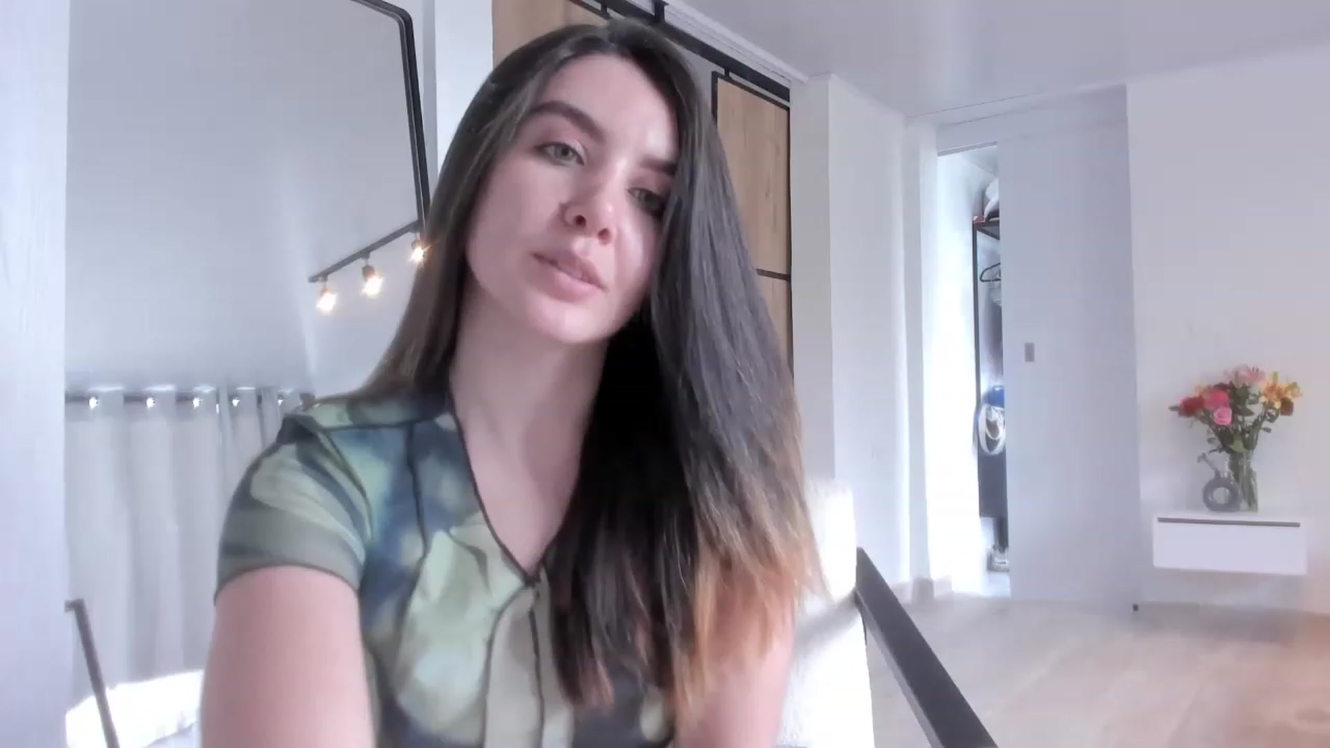 Gallery image thumbnail from LauraVega's myfreecams stream on, 03/10/2023, 17:52 image 19 of 20