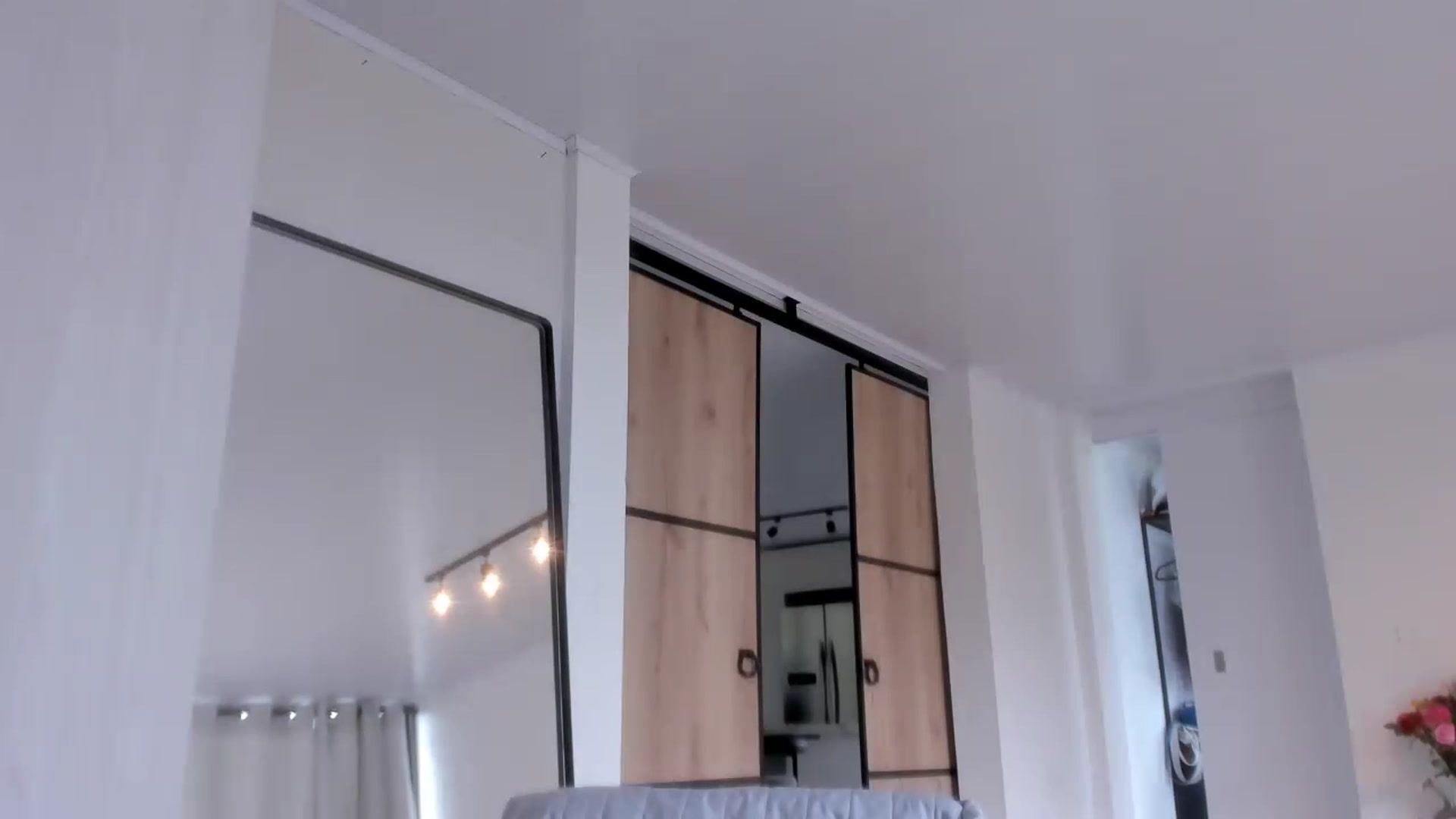 Gallery image thumbnail from LauraVega's myfreecams stream on, 03/10/2023, 17:52 image 8 of 20
