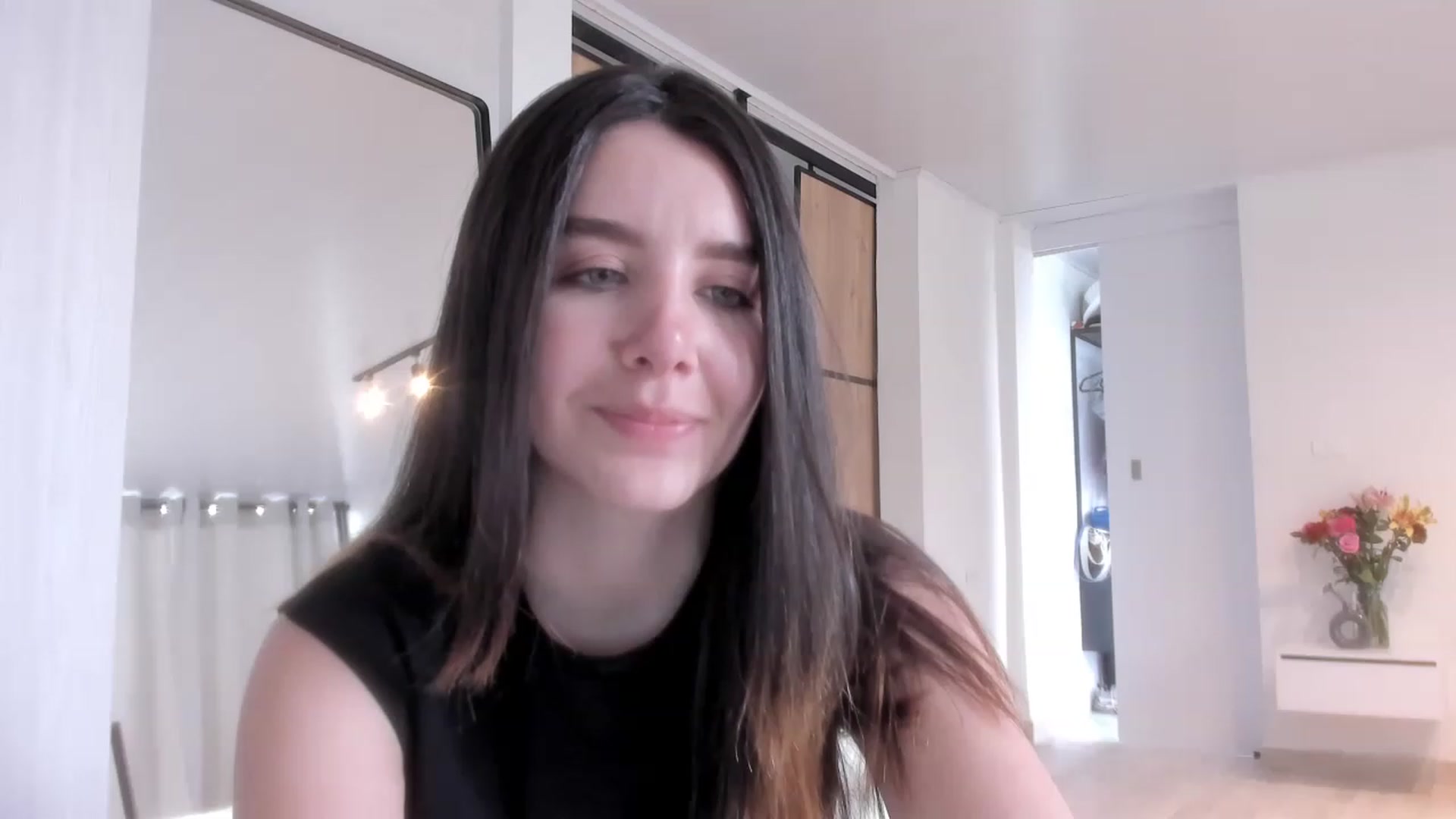 Gallery image thumbnail from LauraVega's myfreecams stream on, 03/10/2023, 23:50 image 1 of 20