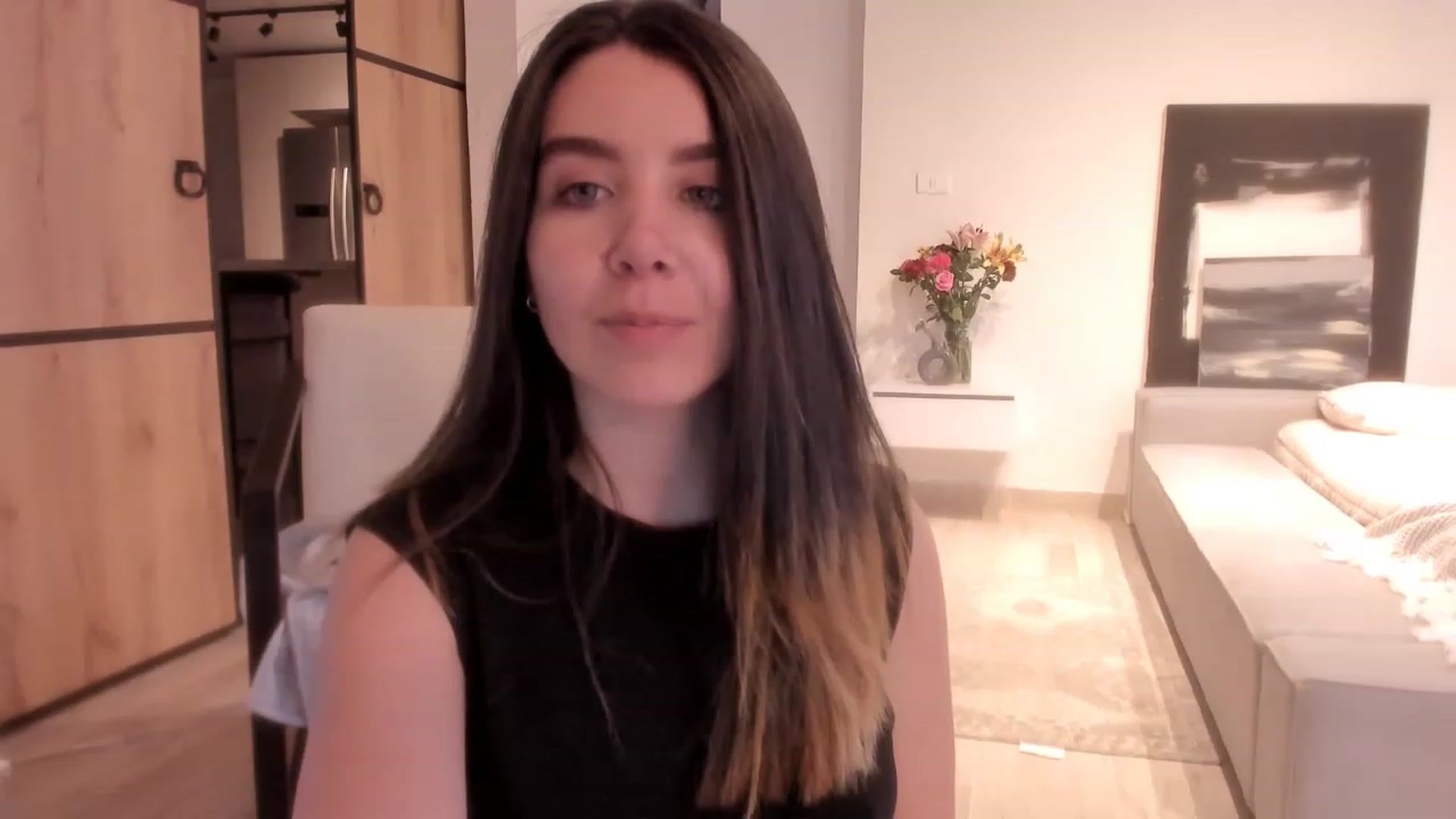 Gallery image thumbnail from LauraVega's myfreecams stream on, 03/10/2023, 23:50 image 15 of 20