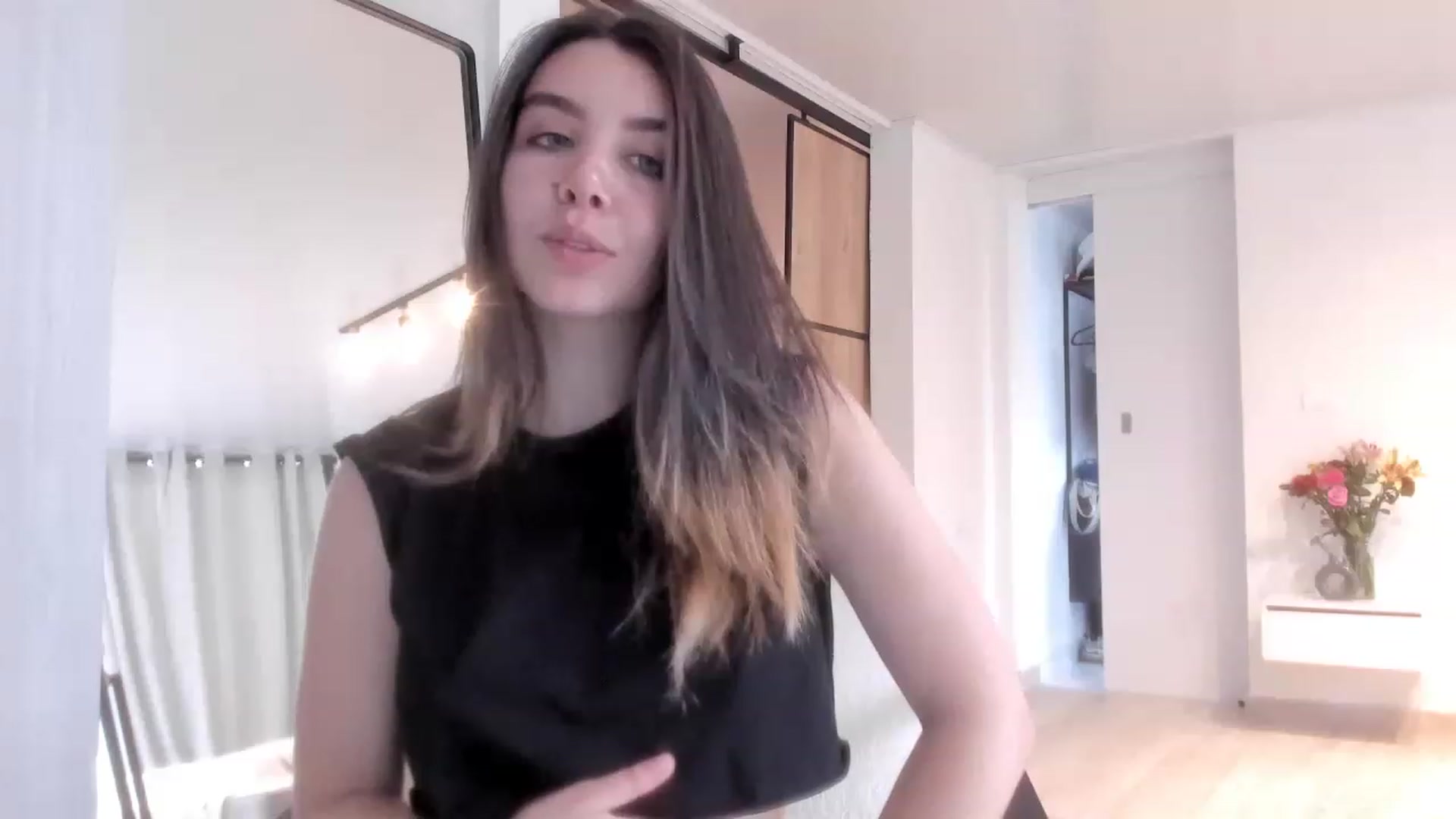 Gallery image thumbnail from LauraVega's myfreecams stream on, 03/10/2023, 23:50 image 11 of 20