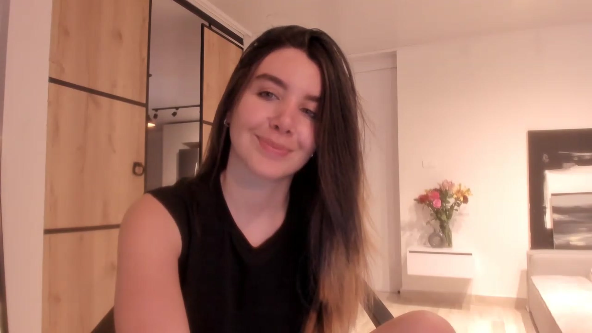 Gallery image thumbnail from LauraVega's myfreecams stream on, 03/10/2023, 23:50 image 19 of 20