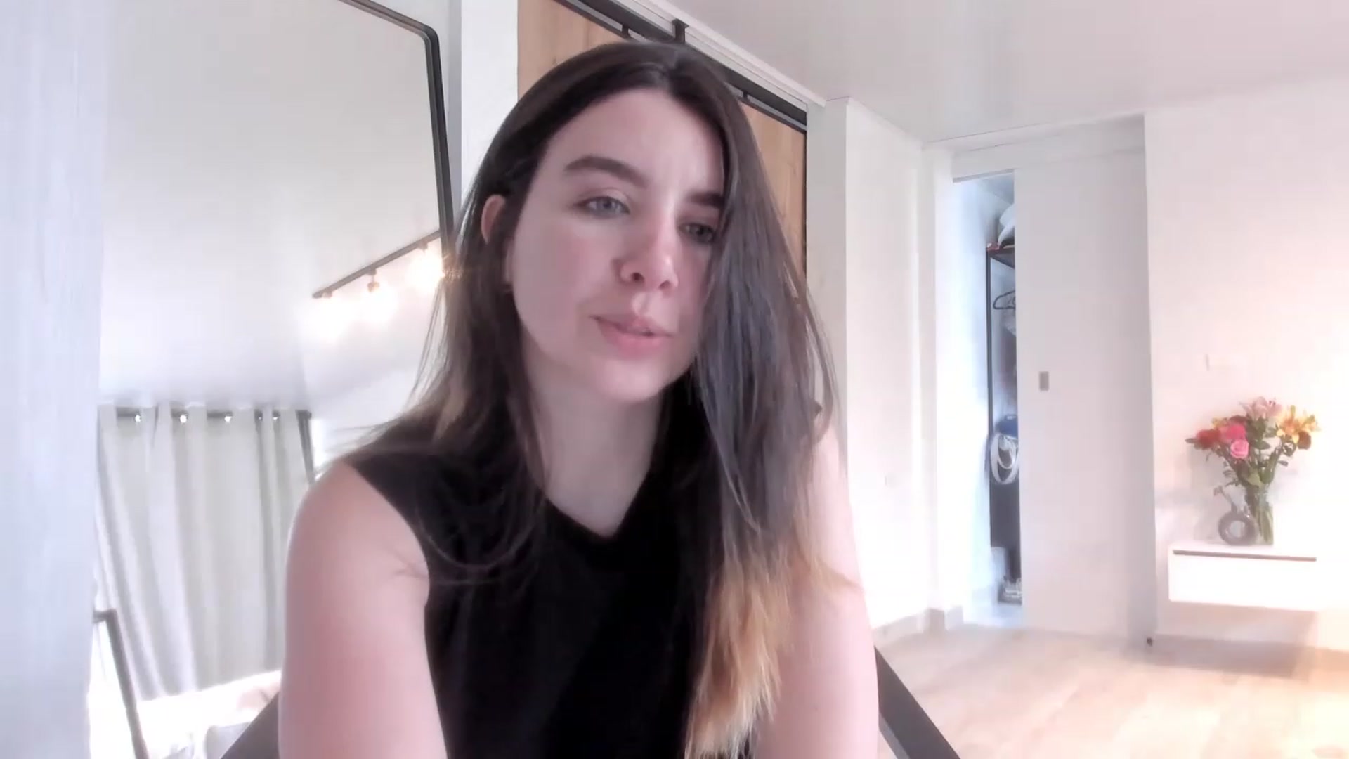 Gallery image thumbnail from LauraVega's myfreecams stream on, 03/10/2023, 23:50 image 6 of 20