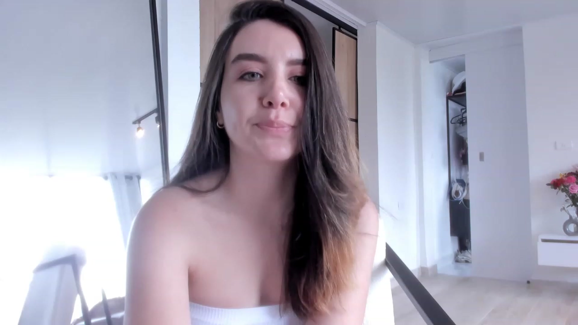 Gallery image thumbnail from LauraVega's myfreecams stream on, 03/13/2023, 16:50 image 15 of 20