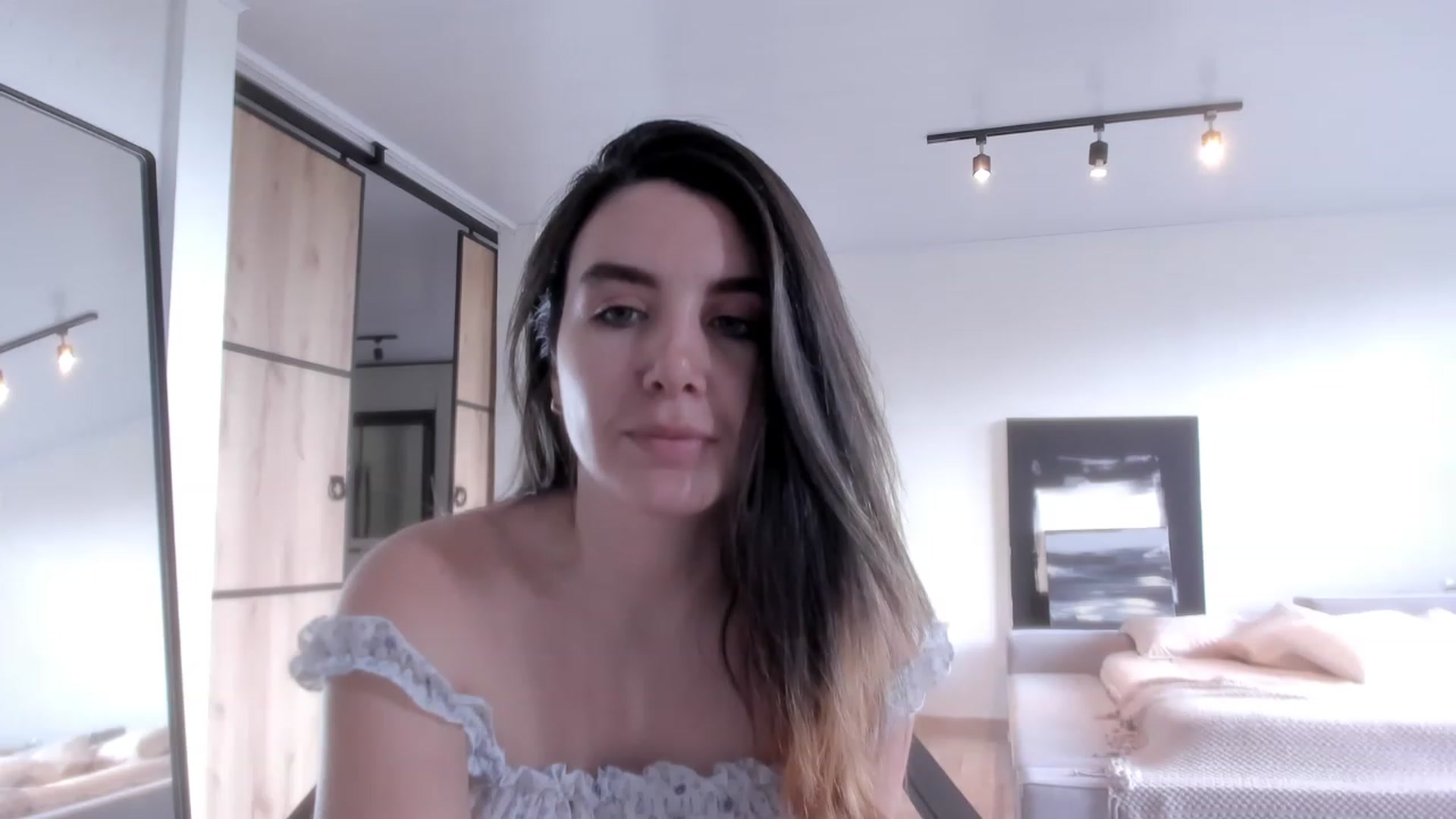 Gallery image thumbnail from LauraVega's myfreecams stream on, 03/18/2023, 16:46 image 10 of 20