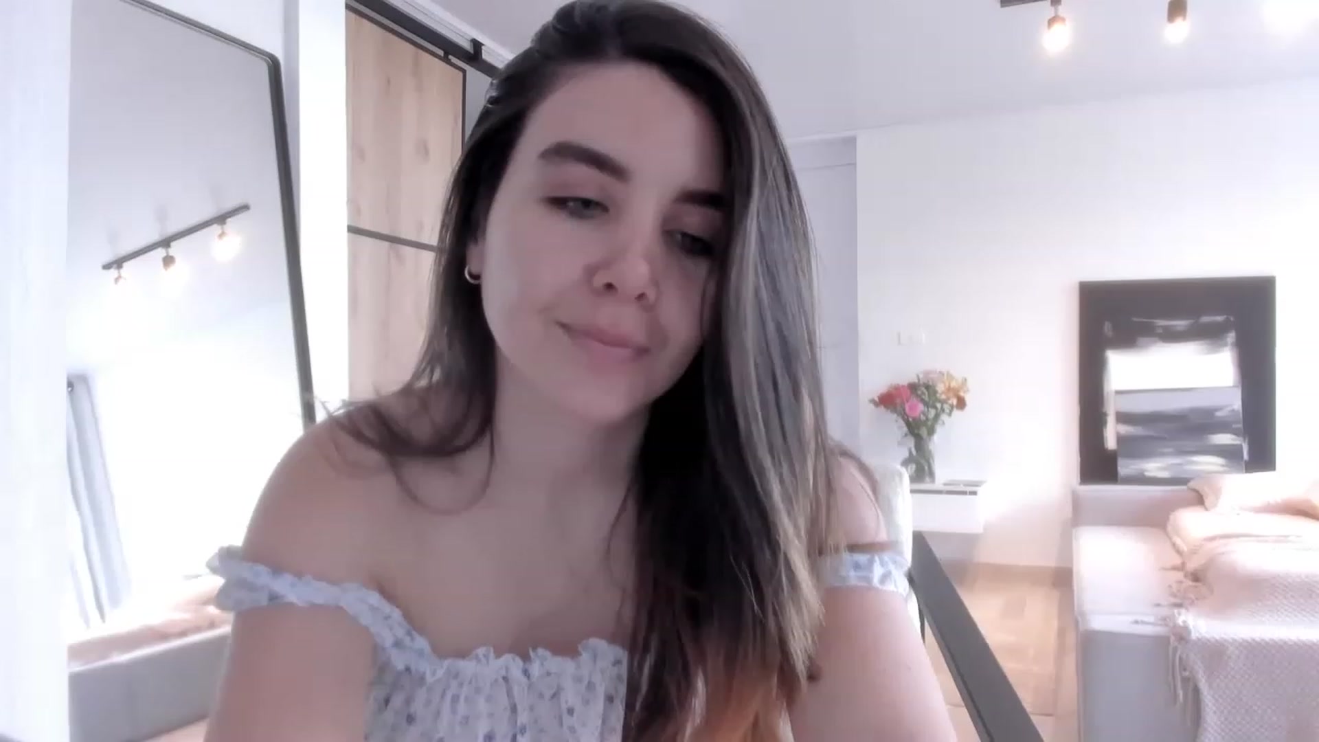 Gallery image thumbnail from LauraVega's myfreecams stream on, 03/18/2023, 16:46 image 16 of 20