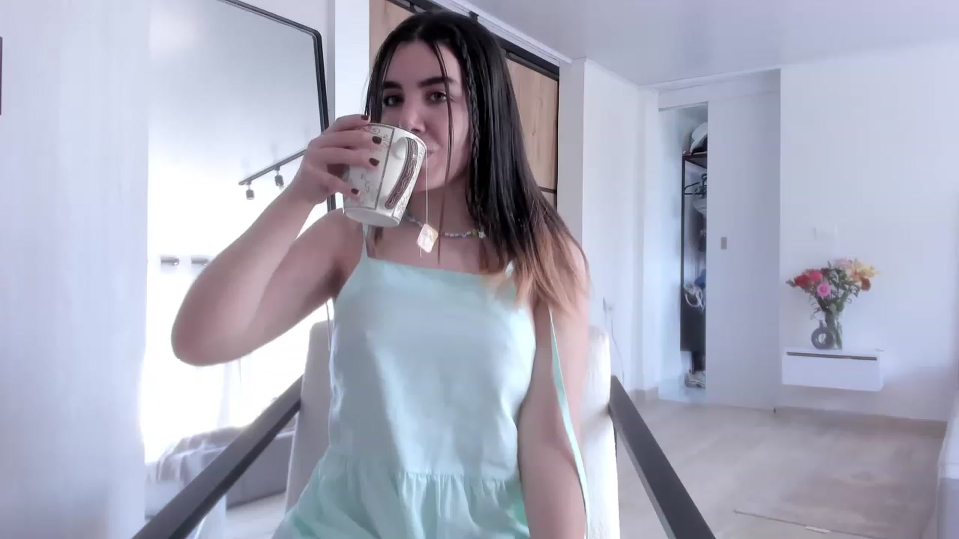 Gallery image thumbnail from LauraVega's myfreecams stream on, 03/19/2023, 15:20 image 9 of 20