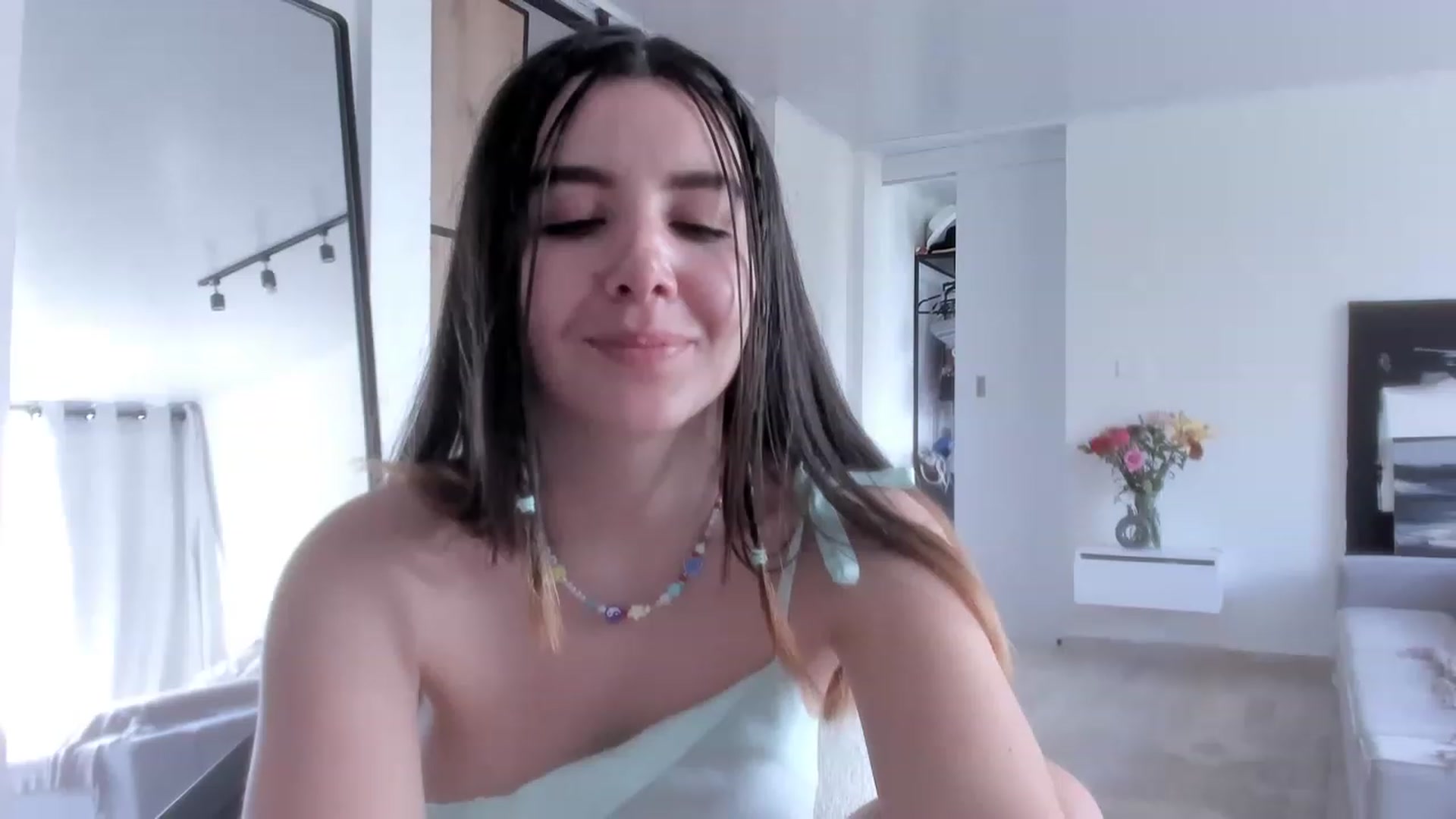 Gallery image thumbnail from LauraVega's myfreecams stream on, 03/19/2023, 16:23 image 19 of 20