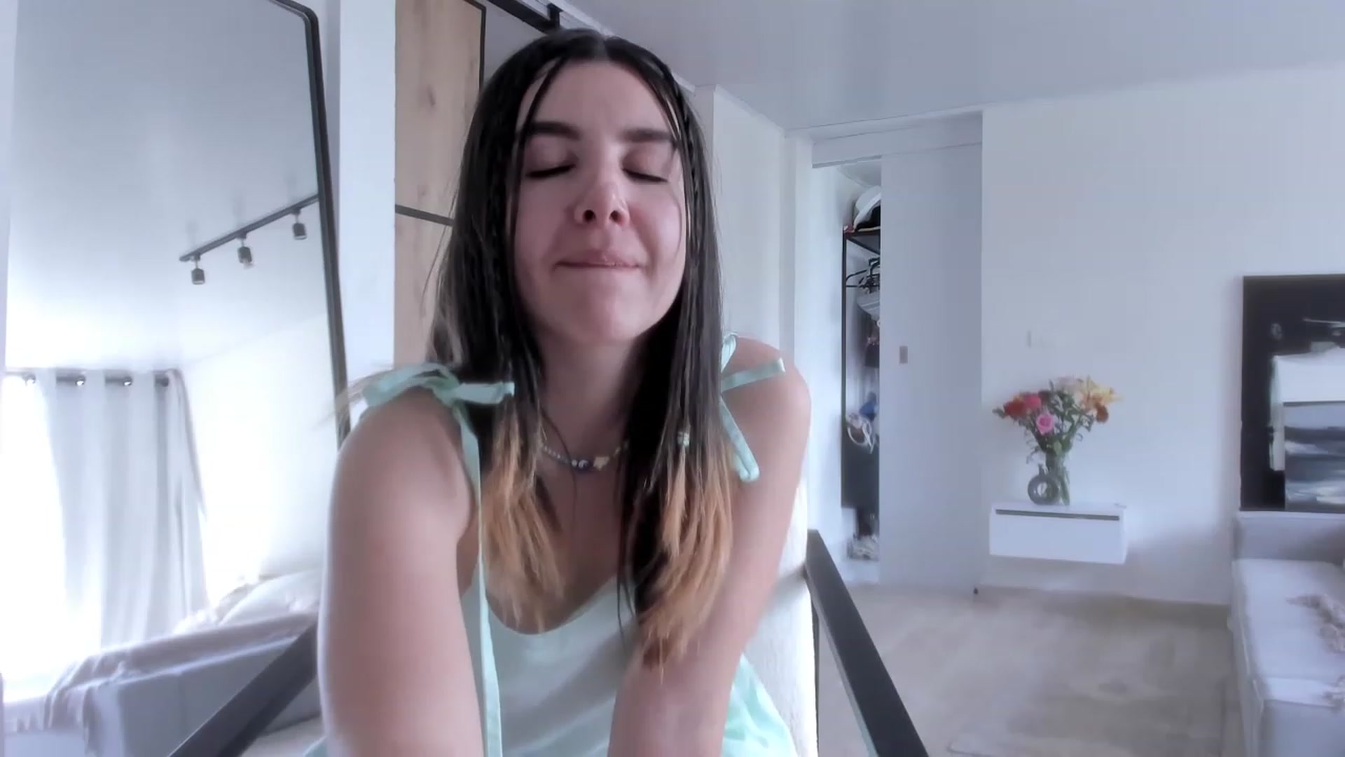 Gallery image thumbnail from LauraVega's myfreecams stream on, 03/19/2023, 16:23 image 17 of 20
