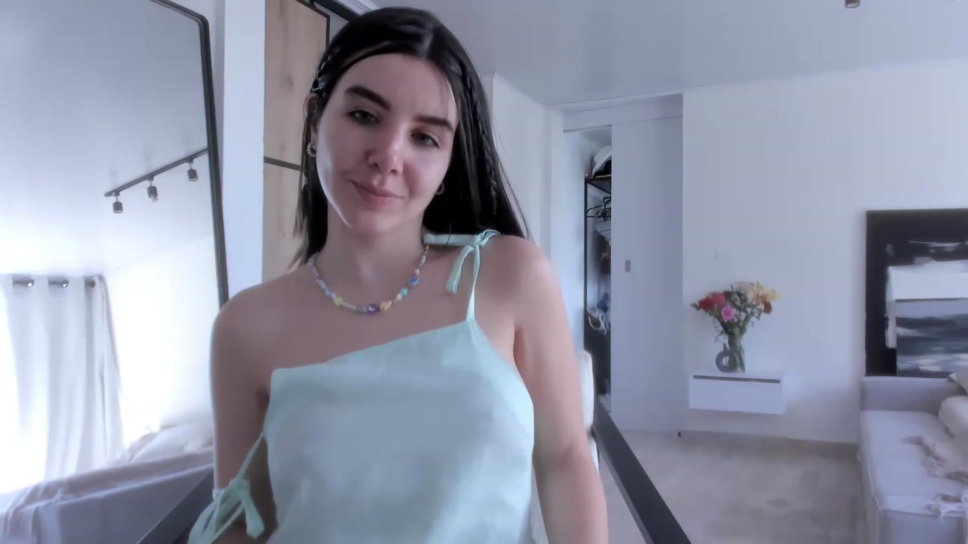 Gallery image thumbnail from LauraVega's myfreecams stream on, 03/19/2023, 16:23 image 3 of 20
