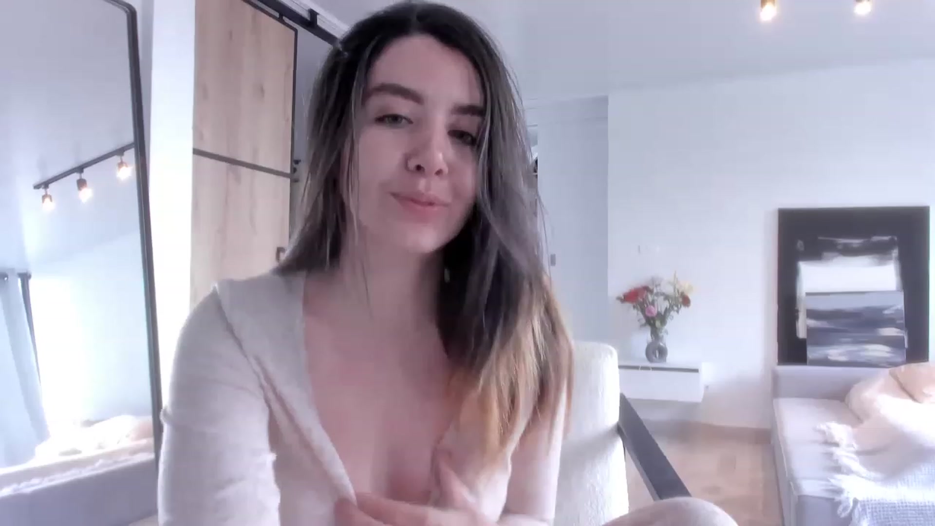 Gallery image thumbnail from LauraVega's myfreecams stream on, 03/24/2023, 16:32 image 4 of 20