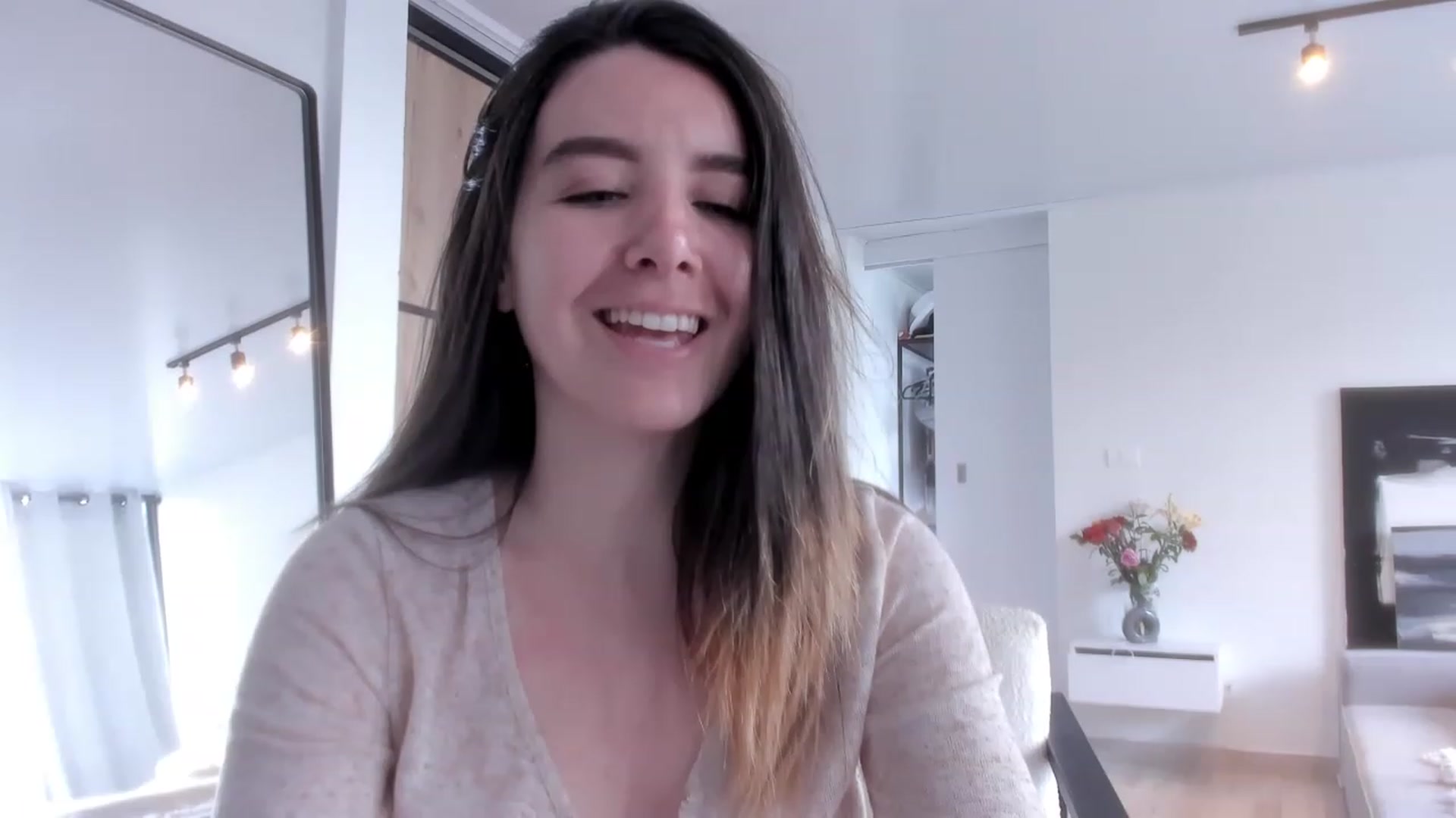 Gallery image thumbnail from LauraVega's myfreecams stream on, 03/24/2023, 16:32 image 12 of 20