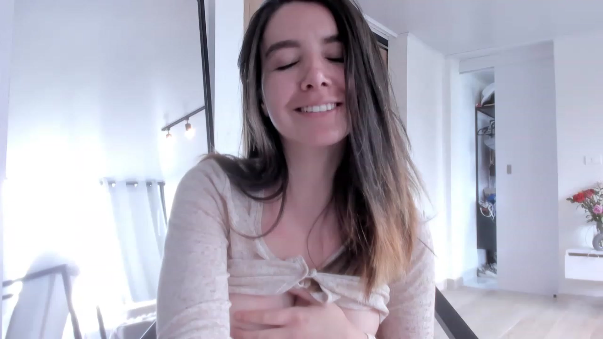 Gallery image thumbnail from LauraVega's myfreecams stream on, 03/24/2023, 18:03 image 8 of 20