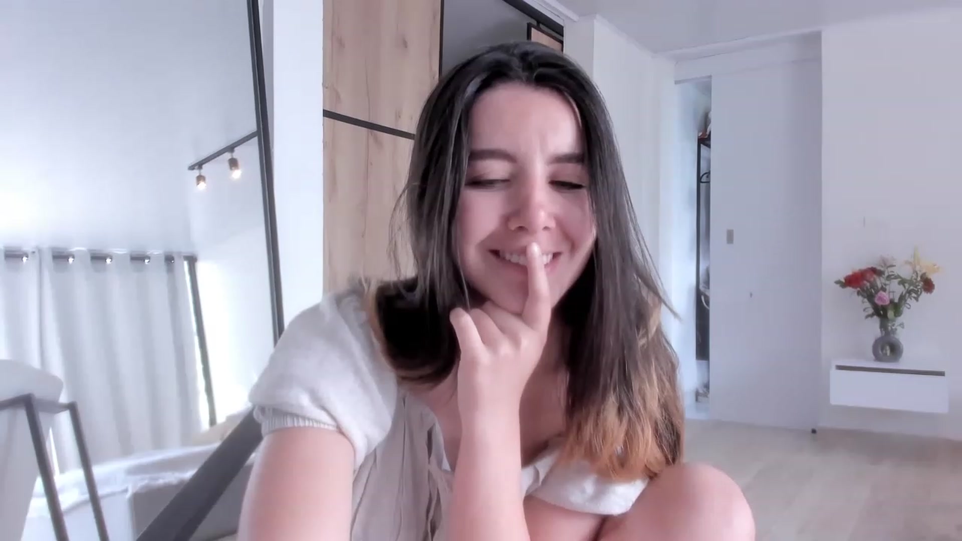 Gallery image thumbnail from LauraVega's myfreecams stream on, 03/25/2023, 15:59 image 11 of 20