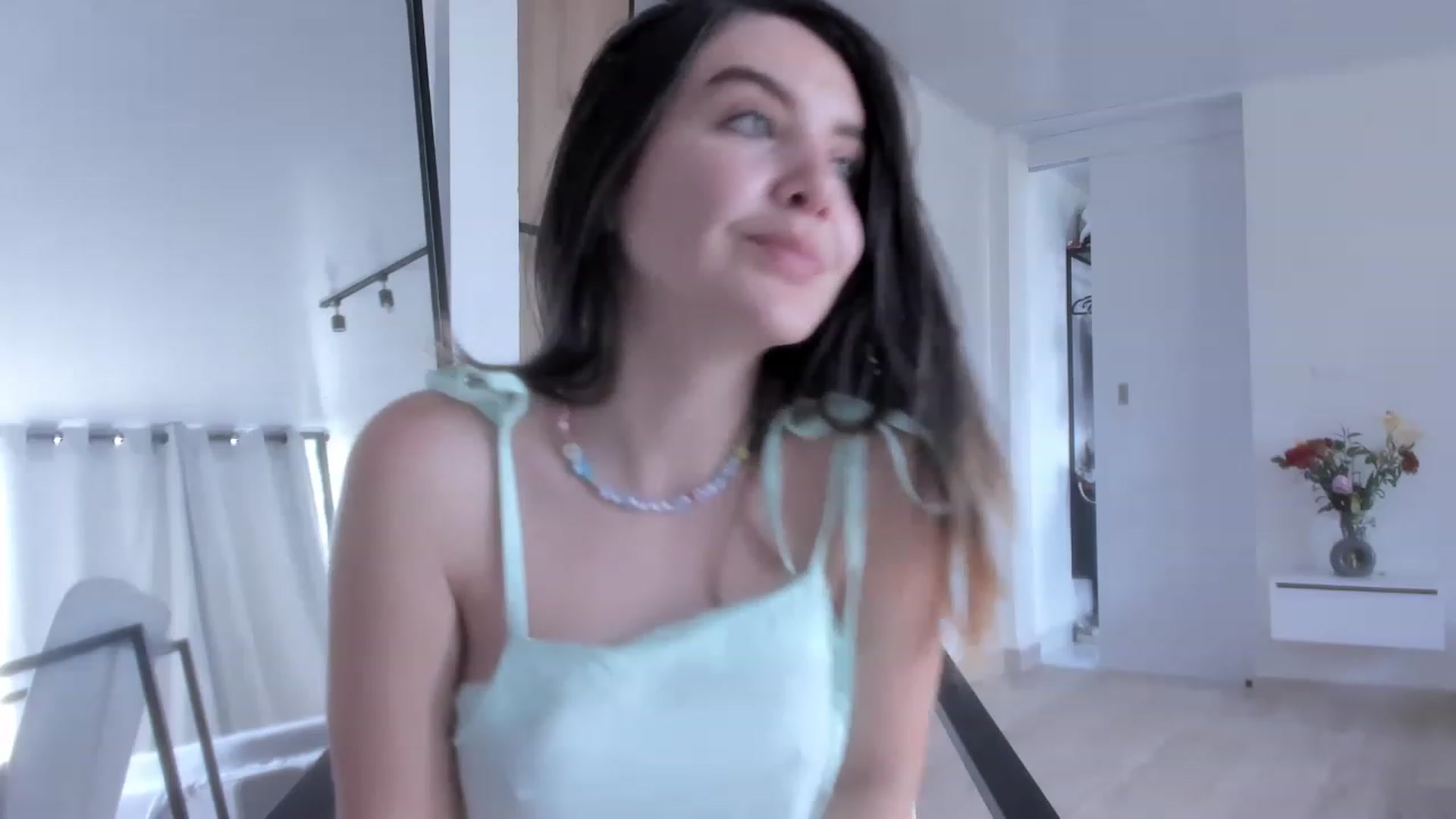 Gallery image thumbnail from LauraVega's myfreecams stream on, 03/28/2023, 16:18 image 16 of 20