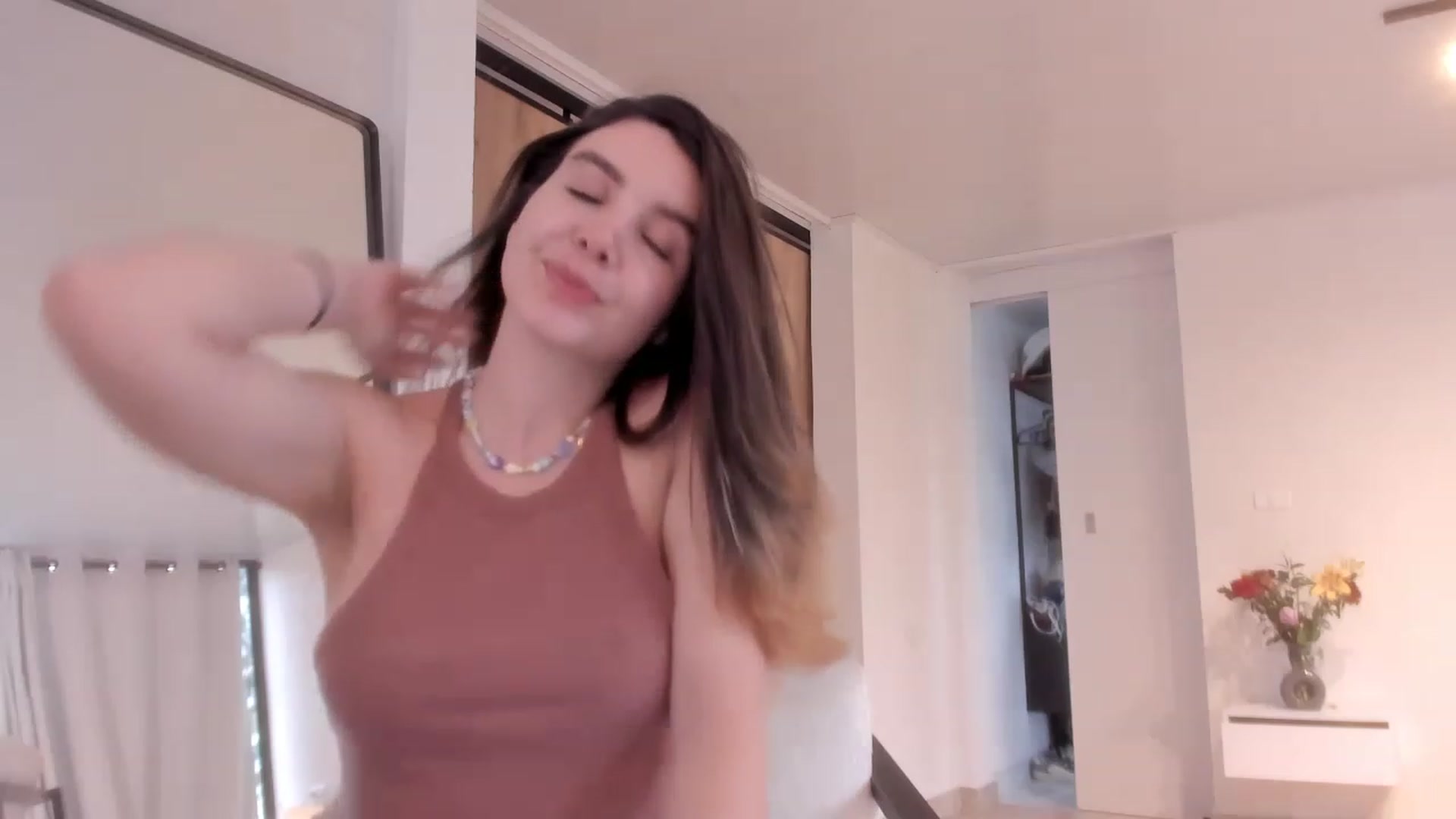 Gallery image thumbnail from LauraVega's myfreecams stream on, 03/29/2023, 22:31 image 13 of 20