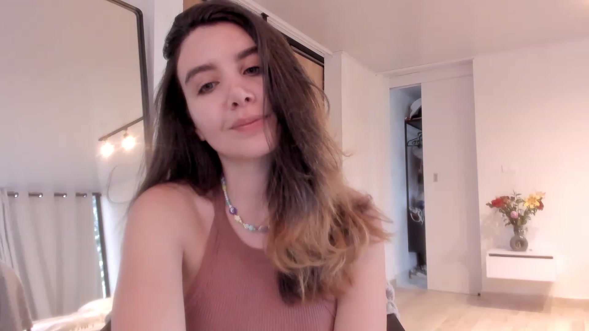 Gallery image thumbnail from LauraVega's myfreecams stream on, 03/29/2023, 22:31 image 17 of 20