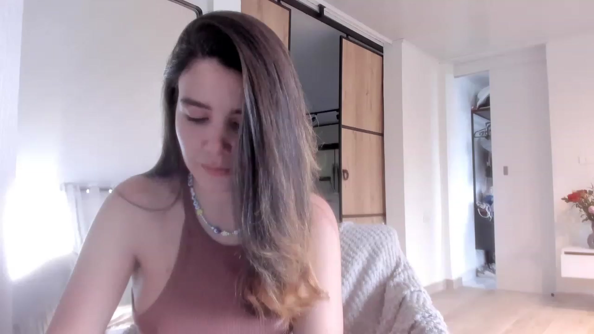 Gallery image thumbnail from LauraVega's myfreecams stream on, 03/29/2023, 22:31 image 2 of 20